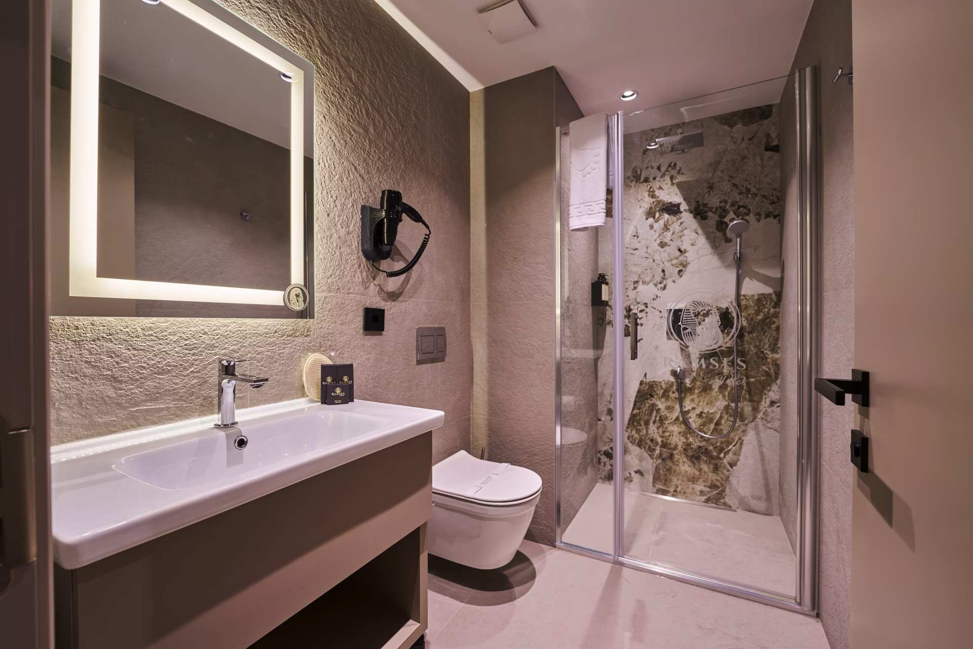ramses-hotel-izmir-twin-oda-01